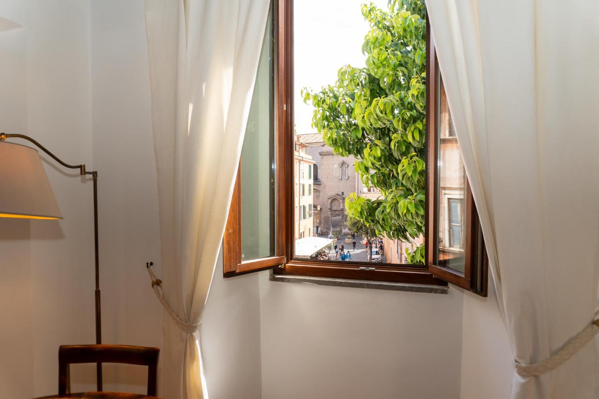 Beyond The Tiber Trastevere Apartment *